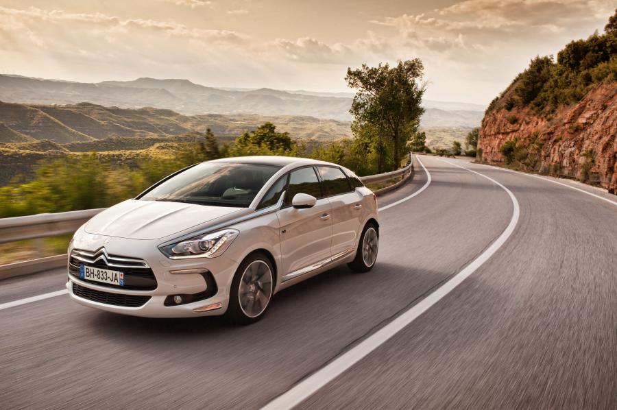  Citroen DS5 2012 года  (фото 40 из 182)